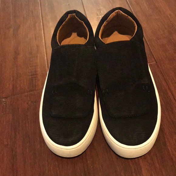Aerosoles Black velvet-like slip on sneaker - Picture 7 of 8
